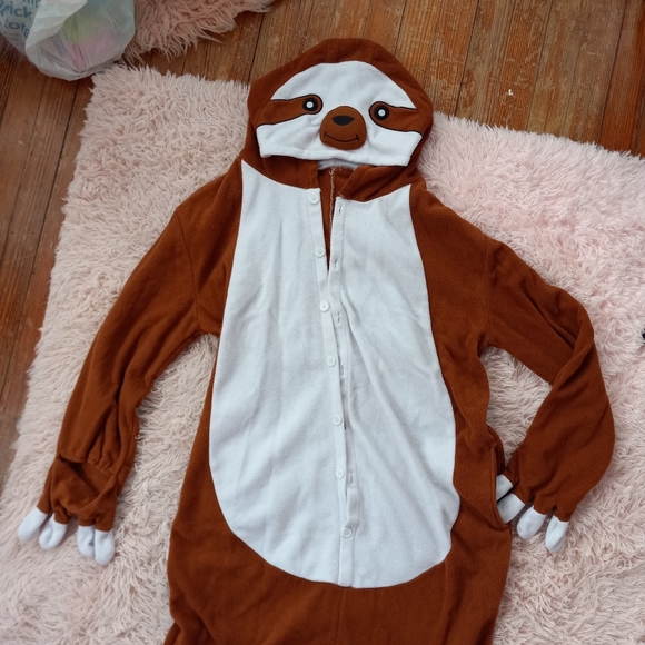 Like new Sloth kigurumi onesie lounger!  Roomy warm & big! Sz's sm-xl! - Picture 4 of 11